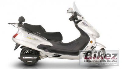 2010 Tank Sports Touring 150 Deluxe photo